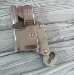 Dispositivo Anticaídas de Cable de Acero Inoxidable con Hebilla de Conexión Rápida, Capacidad de Peso de 130 kg y Longitud Ajustable - Product Image 2