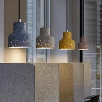 Petite suspension industrielle moderne en béton avec motif creux imprimé en 3D pour décor de café et de restaurant