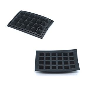 Base de plástico para equipaje J081, 71MMx52MM, alfombrilla protectora resistente a los arañazos y a los golpes para bolsas y maletas - Product Image 1