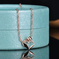 Collier pendentif en argent sterling 925 avec ailes d'ange de halo éthéré sculpté en pierre de pavé de coeur pour les femmes