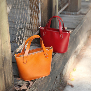 Sac à bandoulière en cuir de vachette véritable fait main pour femme, tanné végétal, sac fourre-tout - Product Image 4