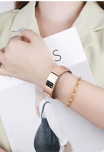 Bracelet intelligent B8 avec 2 sangles, étanche IPX8, moniteur de fréquence cardiaque et de sommeil, bracelet intelligent simple pour femmes et hommes - Product Image 4