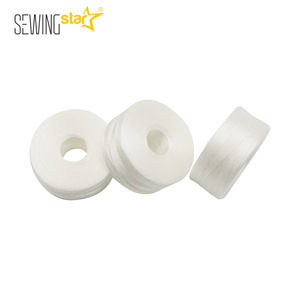 Hilo de bobina para bordar SEWINGstar, poliéster blanco 1.0x, con orificio Bollback para equipos de procesamiento de prendas - Product Image 3