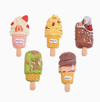 Breloques en résine crème glacée fraise, motifs alimentaires de dessin animé, accessoires de bijoux DIY faits à la main, boucles de chaussures