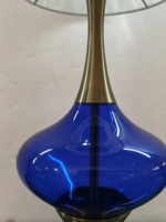Lampe de table en verre artistique LED AC haut de gamme en gros, base métallique personnalisée, abat-jour, intensité réglable, pour hôtellerie commerciale, directement de l'usine