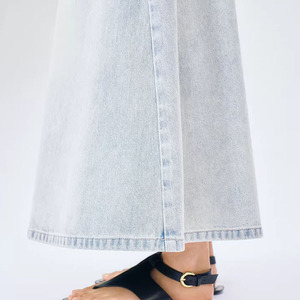 Descubre el Código de Frescura Veraniega con el Vestido Vaquero Azul Claro Ultra Largo de Cintura Alta, a la Moda Sin Límites - Product Image 4
