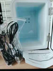 Mini Refrigerador Portátil de 4L <span class=keywords><strong>para</strong></span> Cuidado de la Piel, <span class=keywords><strong>Precio</strong></span> al por Mayor, Refrigerador Pequeño <span class=keywords><strong>para</strong></span> <span class=keywords><strong>Cosméticos</strong></span> de Belleza, <span class=keywords><strong>para</strong></span> Uso en Casa, Auto, Hotel y Dormitorio - Product Image 5