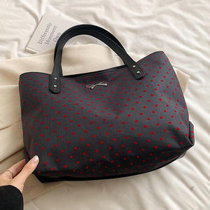 Bolso de mano de mezclilla estampado Patrón de lunares Asa de cuero Viajes diarios Casual y elegante - Product Image 5