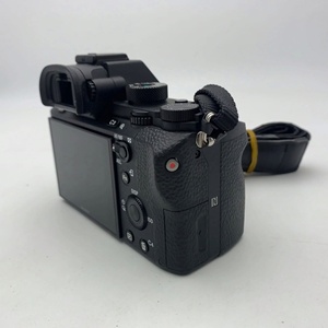 Appareil photo numérique Sony A7S <span class=keywords><strong>II</strong></span> 4K vidéo plein format d'occasion pour mariages/événements - Product Image 3