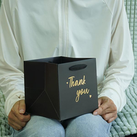 Sacs en papier cartonné blanc biodégradable de qualité supérieure pour articles de luxe, cadeaux d'entreprise haut de gamme, emballages commerciaux