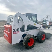 Chargeuse compacte verticale Bobcat S300 d'occasion, 1361 kg, avec moteur Kubota V3800 et godet de 0,5 m³ pour travaux de terrassement et de construction