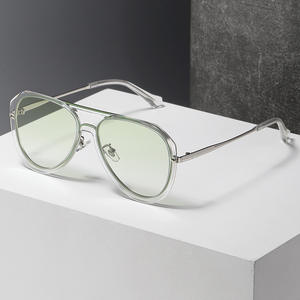 Lunettes de soleil aviateur Dl-D6425 pour hommes, monture en métal, verres PC, protection UV400, classe 2, couleur noire, de Taizhou. - Product Image 3