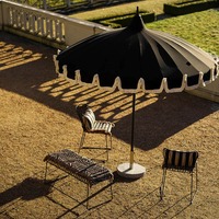 Nouveau Parasol Pagode Bohème Personnalisé 2026 Grand Noir et Blanc avec Bordure Festonnée, Franges et Pompons, Résistant au Vent, pour Hôtels, Jardins et Terrasses