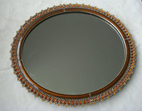 Antike Messing-Bejeweled-Metallrahmen-Spiegel-Schale oval 8 × 1 Zoll Burgund Bernstein Silber weiß antike silberne Farben für Aufbewahrung