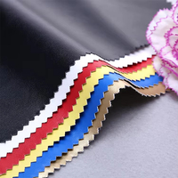 Fabricant sur mesure de cuir synthétique embossé en PU à la mode, tissu en cuir synthétique chinois pour vêtements
