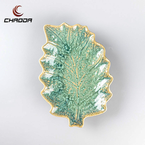 Jade Vert Irrégulier Unique <span class=keywords><strong>En</strong></span> <span class=keywords><strong>Forme</strong></span> <span class=keywords><strong>De</strong></span> <span class=keywords><strong>Feuille</strong></span> <span class=keywords><strong>En</strong></span> Céramique Sushi Snack Assiettes Plats Créatifs Assiettes Assiettes <span class=keywords><strong>En</strong></span> Porcelaine Ensembles <span class=keywords><strong>De</strong></span> Vaisselle - Product Image 2
