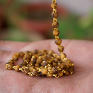 La mejor calidad marrón 22 kt oro Tulsi Mala precio al por mayor colección de cuentas de madera producto - Product Image 2