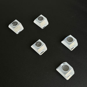 Prismas de Safira Óptica de Boa Qualidade Feitos de Safira Cultivada em Laboratório de Alta Pureza - Product Image 3