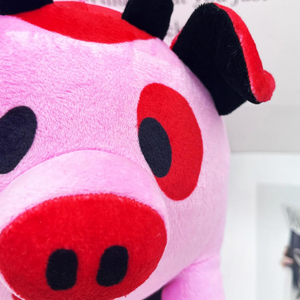 Premium doux décoratif rose debout gros pépites cochon avec queue rouge mignon oreilles nouveaux jouets 2024 pour enfants jouet peluche cochon en gros - Product Image 3