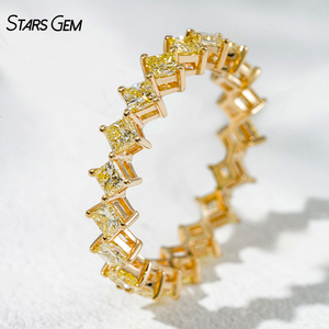 Bague de fiançailles et d'éternité classique unisexe Starsgem en or 18 carats plaqué or, diamant jaune de laboratoire taille princesse 1,4 ct (2,3*2,3 mm) - Product Image 1
