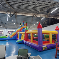 Aire de jeux gonflable géante commerciale avec toboggan et château gonflable pour la location d'événements d'été en plein air