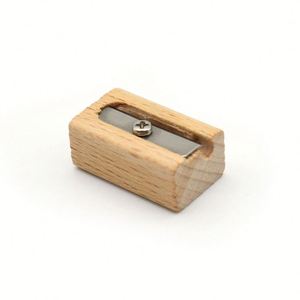Taille-crayon manuel en bois naturel à un seul trou, taille-crayon en bois de hêtre pour étudiants et bureau - Product Image 6