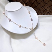 Collier pendentif réglable en acier inoxydable plaqué or avec perle ronde d'eau douce de 8-9 mm et chaîne torsadée de type Singapour