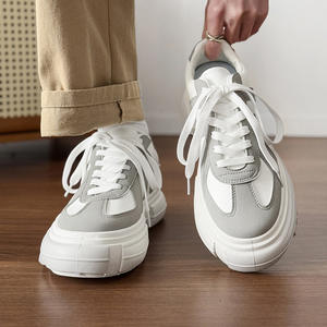 Chaussures de skate tendance pour hommes, style classique noir avec surpiqûres blanches, semelles épaisses, parfaites pour les loisirs quotidiens - Product Image 6