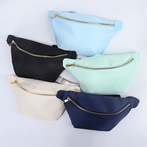 Riñonera de nailon grande personalizada al por mayor, a la moda, con cremallera, patrón de letras, impermeable, bandolera, Keymay para hombres y mujeres - Product Image 2