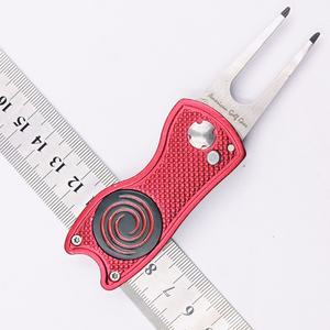 Vente à chaud Outil de réparation de mottes de golf en métal de luxe personnalisé Switchblade Pitchfork <span class=keywords><strong>Gazon</strong></span> en alliage de zinc Vente à chaud en alliage de zinc - Product Image 3