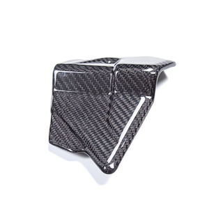 Cache-câble en fibre de carbone pour BMW S1000RR 2019+ - Product Image 3