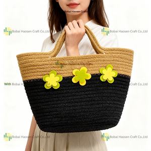 Sac fourre-tout en corde de coton tressée fait main pour femme, style simple et tendance, nouveau modèle estival, en paille assortie pour les vacances à la mer - Product Image 2