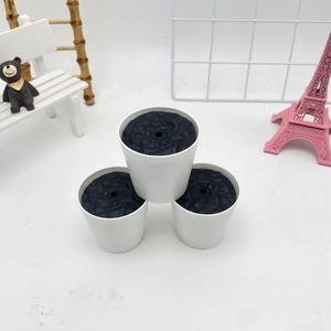 Pot de fleurs en plastique blanc avec couvercle 5,5 pouces, style simple, pour plantation intérieure et extérieure, décoration de jardin - Product Image 2