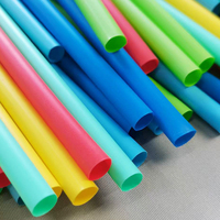 Pailles en acide polylactique biodégradables de 6 mm de diamètre pour un usage unique dans l'eau, les boissons, le café, les jus, les fêtes et les bars.