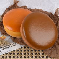 Modèle de gâteau au fromage en PU, imitation réaliste, parfum lacté doux, pour décoration de pâtisserie, ornement de vitrine, portable, anti-stress à presser