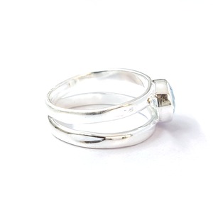 Bague en quartz bleu, argent sterling 925, bague en pierre précieuse, quartz bleu, collection artisanale, bagues fines, bijoux en argent, prix de gros - Product Image 3