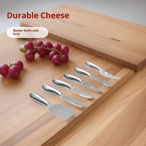 Set <span class=keywords><strong>di</strong></span> Coltelli per Formaggio in Argento con Logo Personalizzato, Accessori per Tagliere, in Acciaio Inox, Lavabili in Lavastoviglie e Microonde - Product Image 2