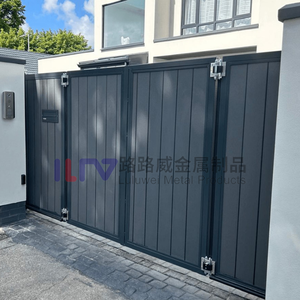 Puerta Corredera Plegable Eléctrica Moderna y Minimalista para Entrada de Vehículos con Motor - Product Image 2