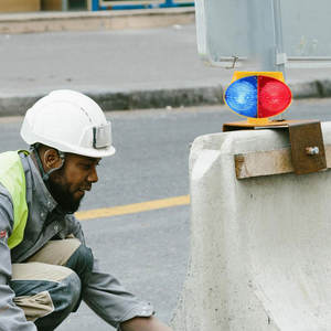 ไฟตัดขวาง LED พลังงานแสงอาทิตย์, ความสว่างสูงสีแดงสีน้ำเงินกะพริบไม่สะท้อนแสงโดยไม่มี<span class=keywords><strong>เสียง</strong></span>เตือนความปลอดภัยในการจราจร - Product Image 6