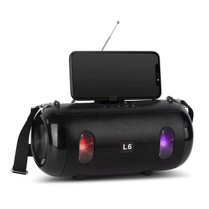 L6 2.5 pouces 5 watts sans fil portable RGB Light gros son BT haut-parleurs avec <span class=keywords><strong>radio</strong></span> <span class=keywords><strong>FM</strong></span> souper basse portable subwoofer haut-parleur - Product Image 1