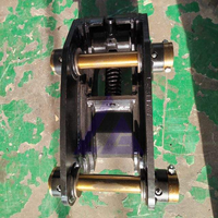 Coupleur rapide robuste compatible avec diverses attaches comme la pelle, le marteau hydraulique, le grappin 3cx 4cx