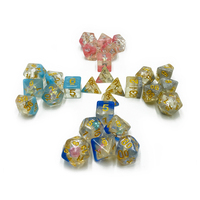 Ensemble de dés polyédriques en résine rose personnalisés à couches superposées D4/D6/D8/D10/D%/D12/D20 pour jeux de rôle