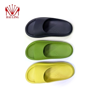 Pantuflas de plataforma EVA fabricadas en fábrica con suela acolchada gruesa, ligeras, con logo personalizado para el hogar, baño y exteriores. - Product Image 6