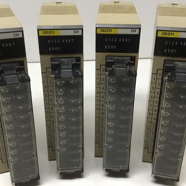 Plc New Original C200h-od211 Controller Stock in Warehouse Automate Programmable for Warranty Product