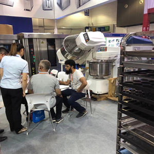 Pâte à bascule hydraulique à levage automatique <span class=keywords><strong>de</strong></span> 75kg avec système <span class=keywords><strong>de</strong></span> levage à économie <span class=keywords><strong>de</strong></span> main-d 'œuvre pour blé lait noix <span class=keywords><strong>farine</strong></span> maïs patates douces - Product Image 3