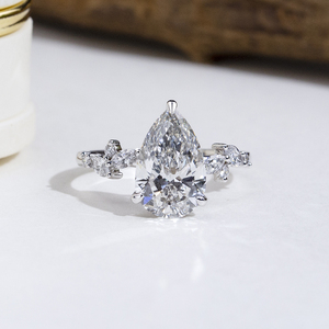 แหวนเพชรเมล็ดลูกแพร์ 18k รุ่น MSR-2103 จาก Messi Jewelry แหวนหมั้นเพชรเลี้ยงในห้องปฏิบัติการ - Product Image 1