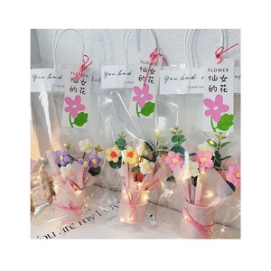 Hete Stijl Valentijnsdag Moederdag Cadeau Pluche Bloemenbundel Verjaardag Handheld Bloem Handgeweven Bloem - Product Image 1