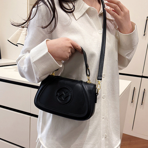 Mochila de PU Duradera y Portátil. Diseño moderno y lujoso. Modernos y con estilo. Estilo Europeo. 2003 - Product Image 4