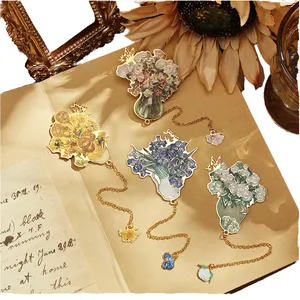 Marcapáginas de Metal hueco con pintura de flores Vintage, colgante de 1 pieza para <span class=keywords><strong>amantes</strong></span> de libros con cadena, papelería impresa para regalo de cumpleaños - Product Image 3