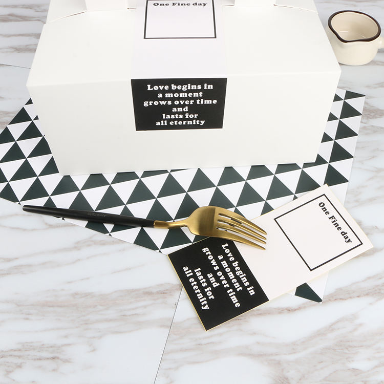 Wholesale high quality white custom luxury paper gift packaging small cardboard paper wedding cake box